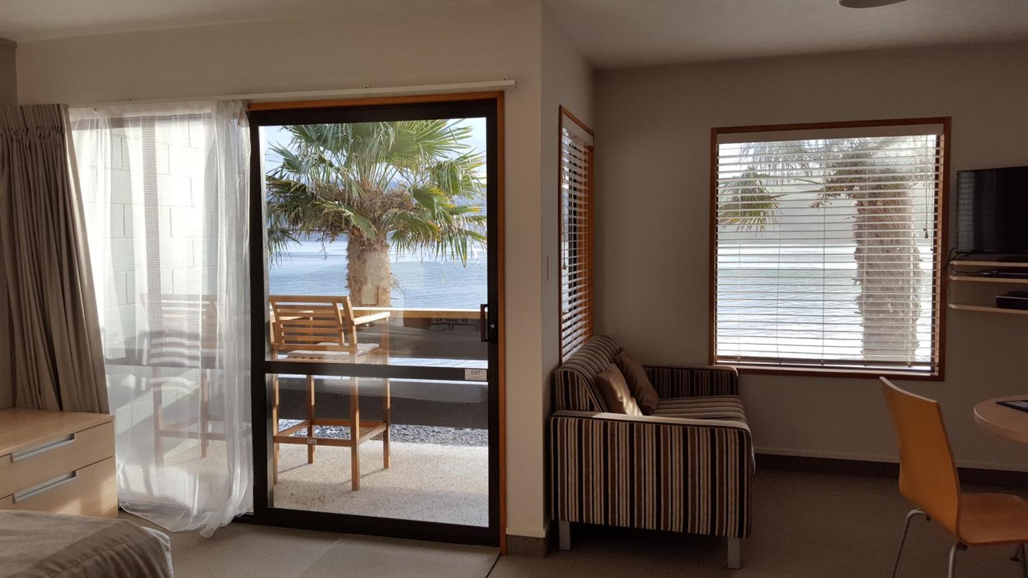 Waterfront 3* Akaroa