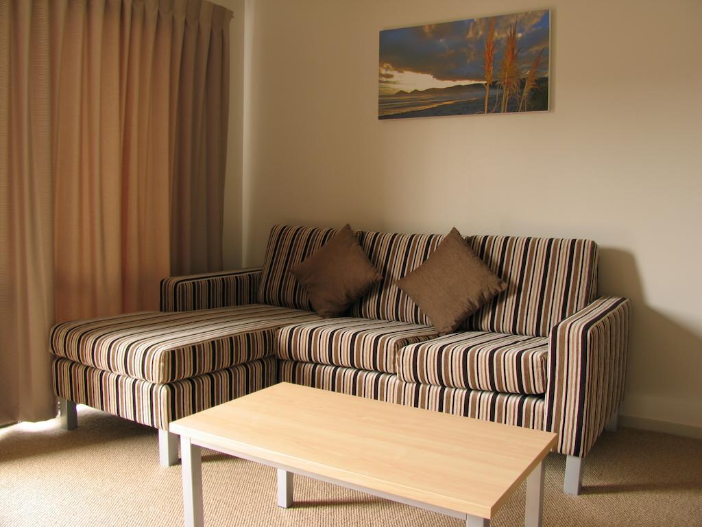 Waterfront Motel 3*